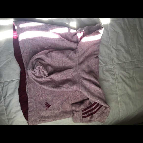 Never worn adidas sweatshirt. Size L - Picture 7 of 8